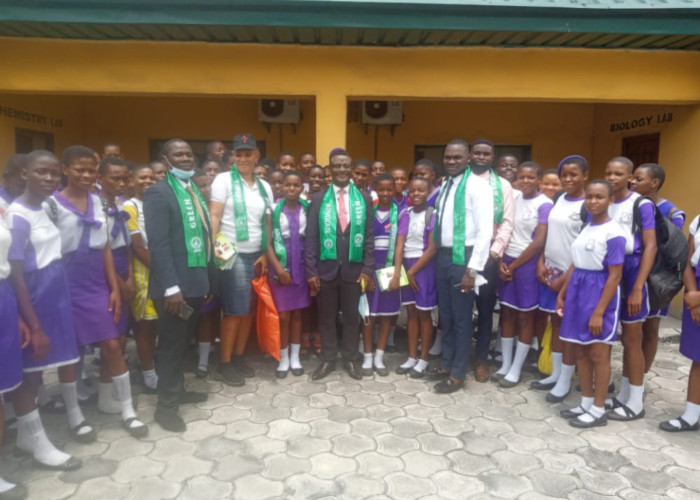 AELN took the Campaign of Environmental Sustainibility to Rumuokwuta Girls Secondary School Port Harcourt where Green Advocates were Inaugurated after a lecture on dangers of illegal refining companies and management of solid waste in Rivers State.